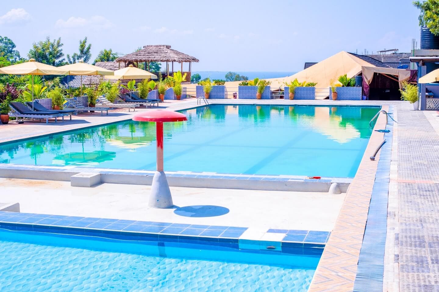 Galoré resort grounds and amenities